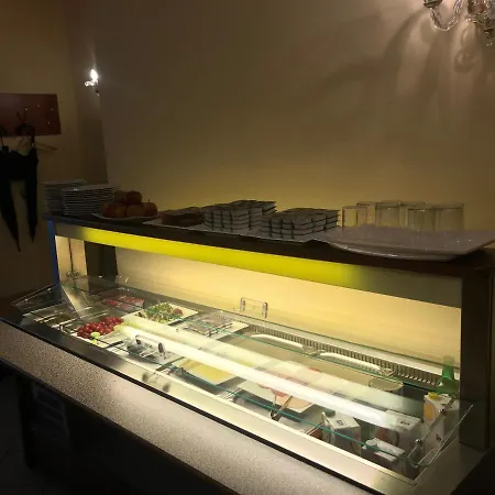 蔡尔酒店